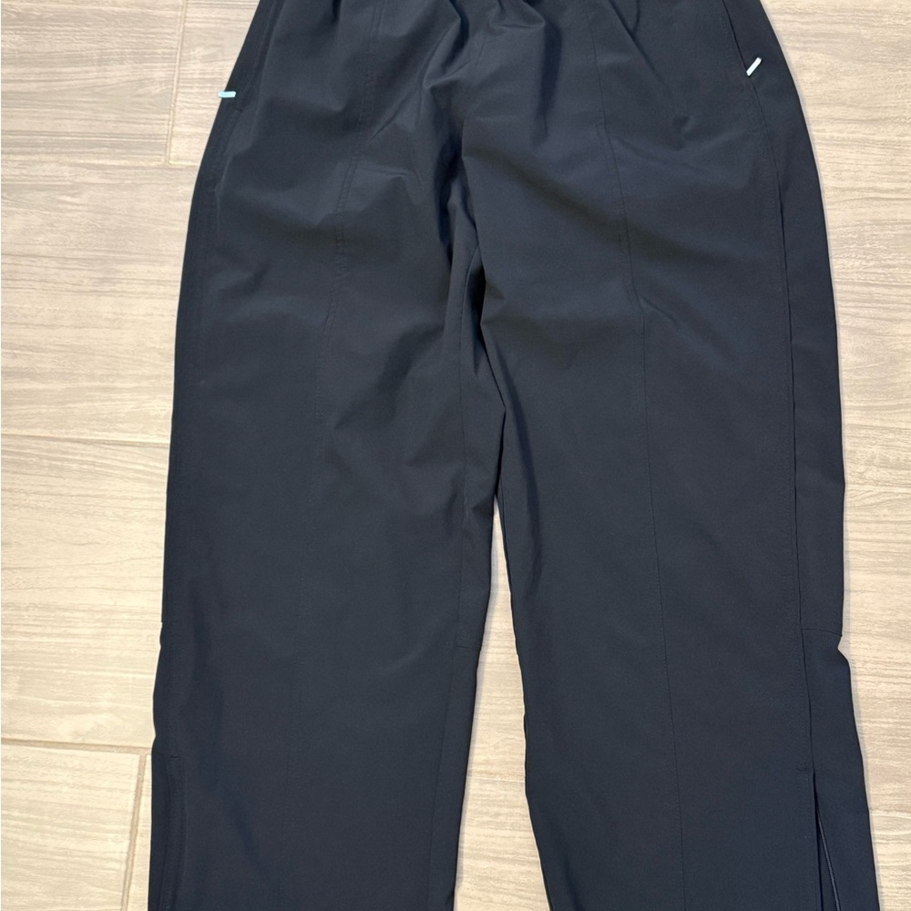 Lucy Black Straight Leg Pants